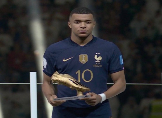 Mbappe Peleni qabaqladı